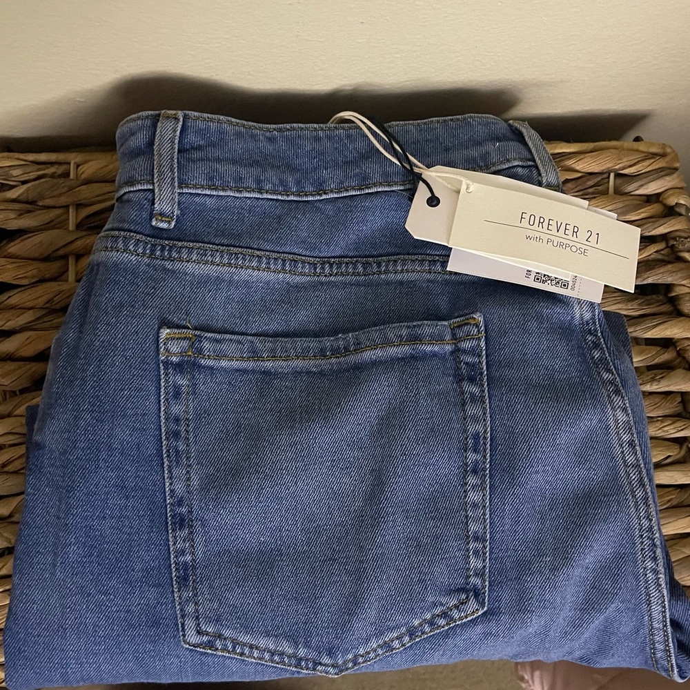 F21 high-rise straight-leg jeans NWT